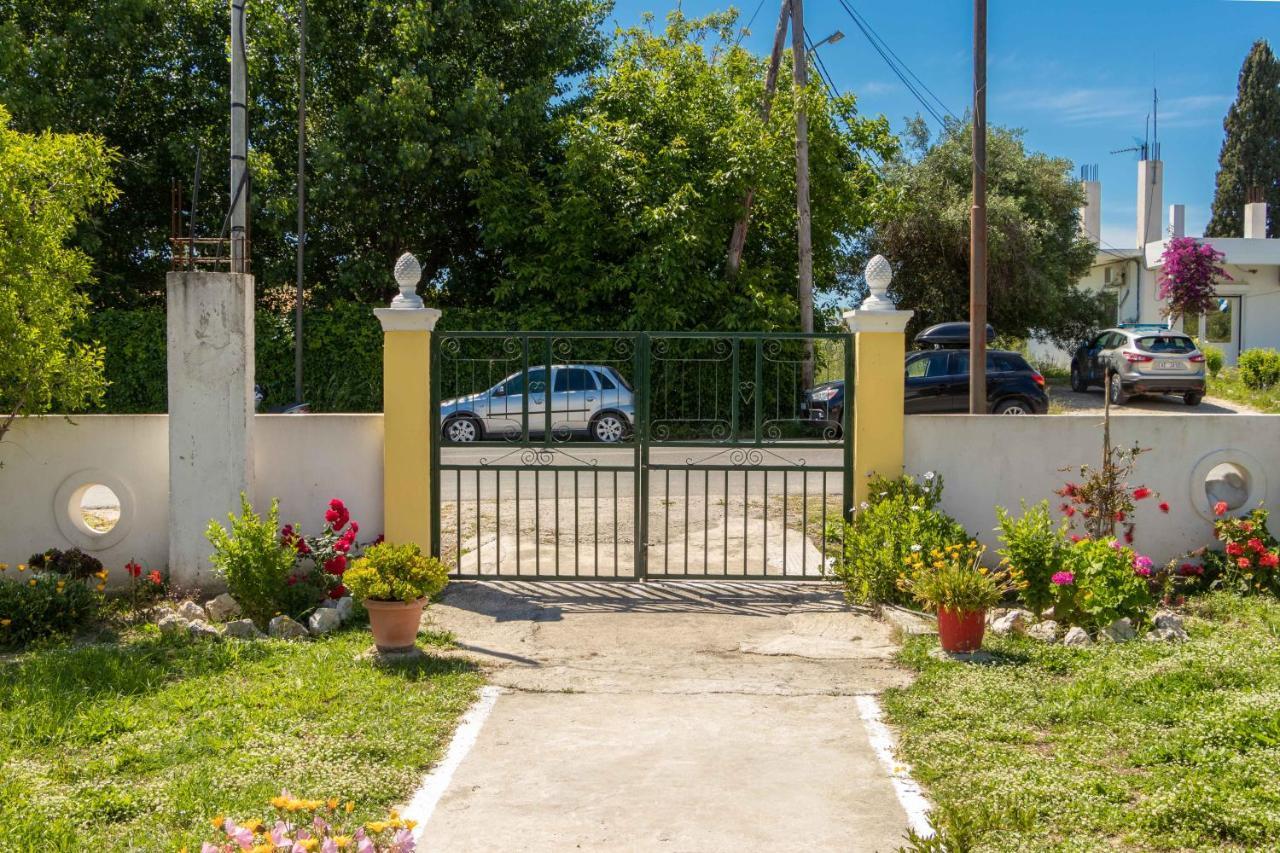 Teta'S Holiday Home Melikia Экстерьер фото
