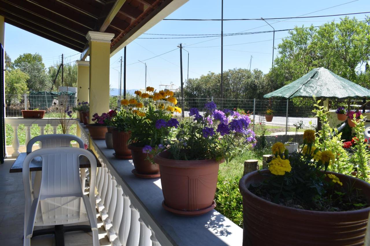 Teta'S Holiday Home Melikia Экстерьер фото
